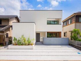 【二世帯住宅】みんなが集うリビングを中心にほどよい距離感でつながるプライベート空間