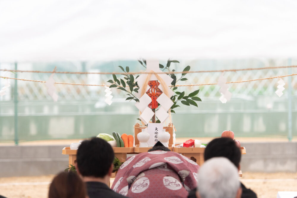 嘆きから一転、“幸運が降り込む”地鎮祭へ