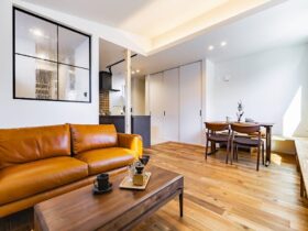 【平屋ライク】平屋+ロフト風スペースで住みやすさと遊び心を両立！勾配屋根が特徴的な家