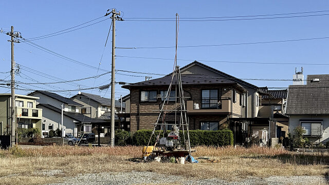 付帯工事費の内訳の一つとなる地盤調査のシーン